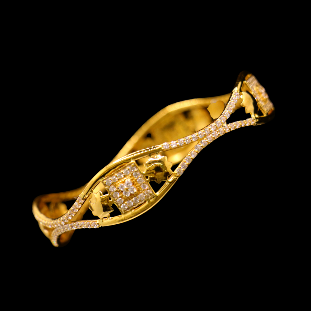 Yellow Gold Bangle Bracelet, style SD26723