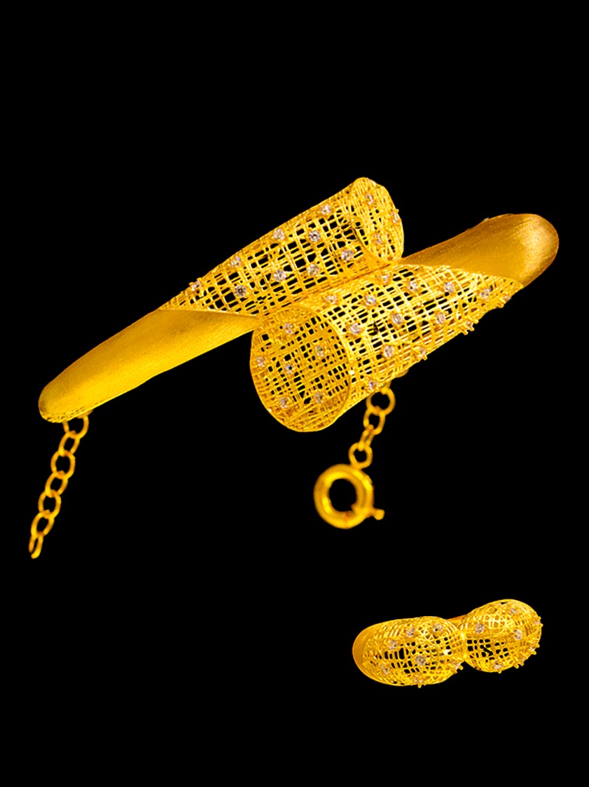 21K Gold Bangle Bracelet