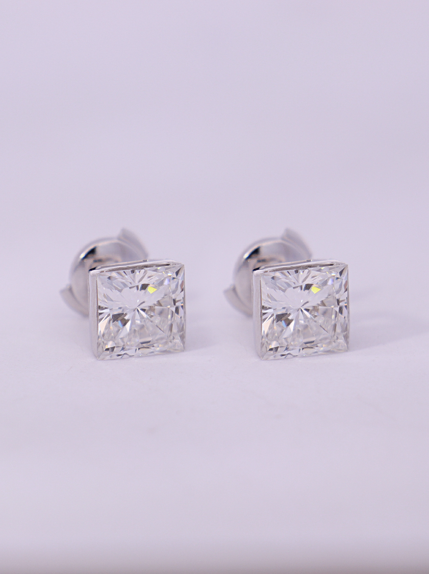 Lab-Diamond Stud Earrings