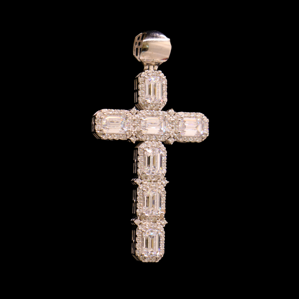 18K White Gold Pendant