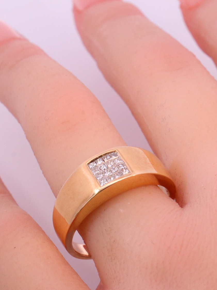  Men's Diamond Ring
