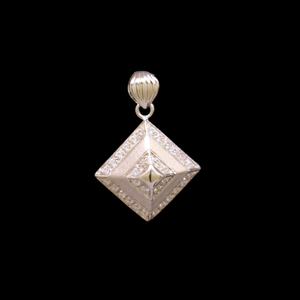 18K White Gold Pendant 