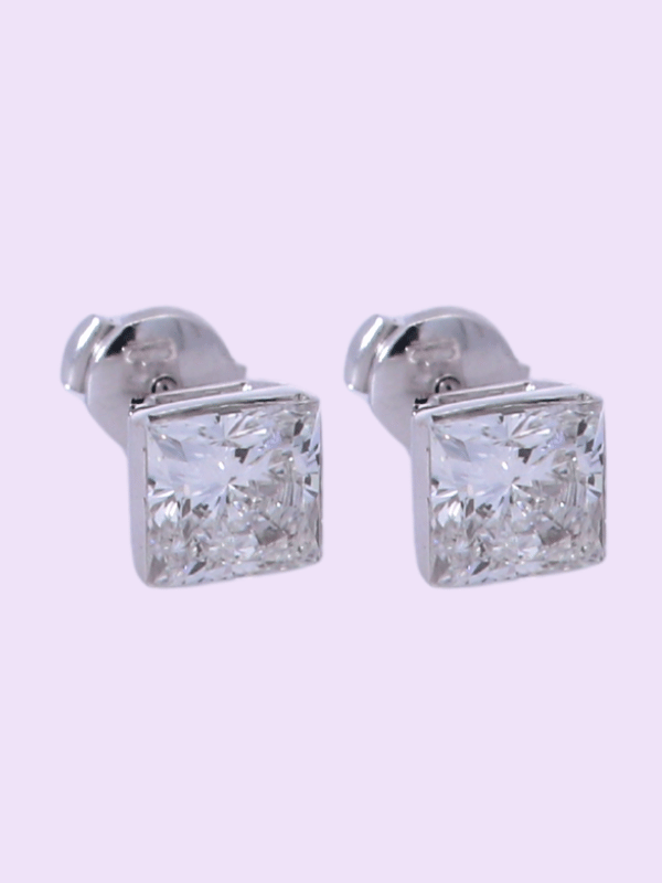 Lab-Diamond Stud Earrings    