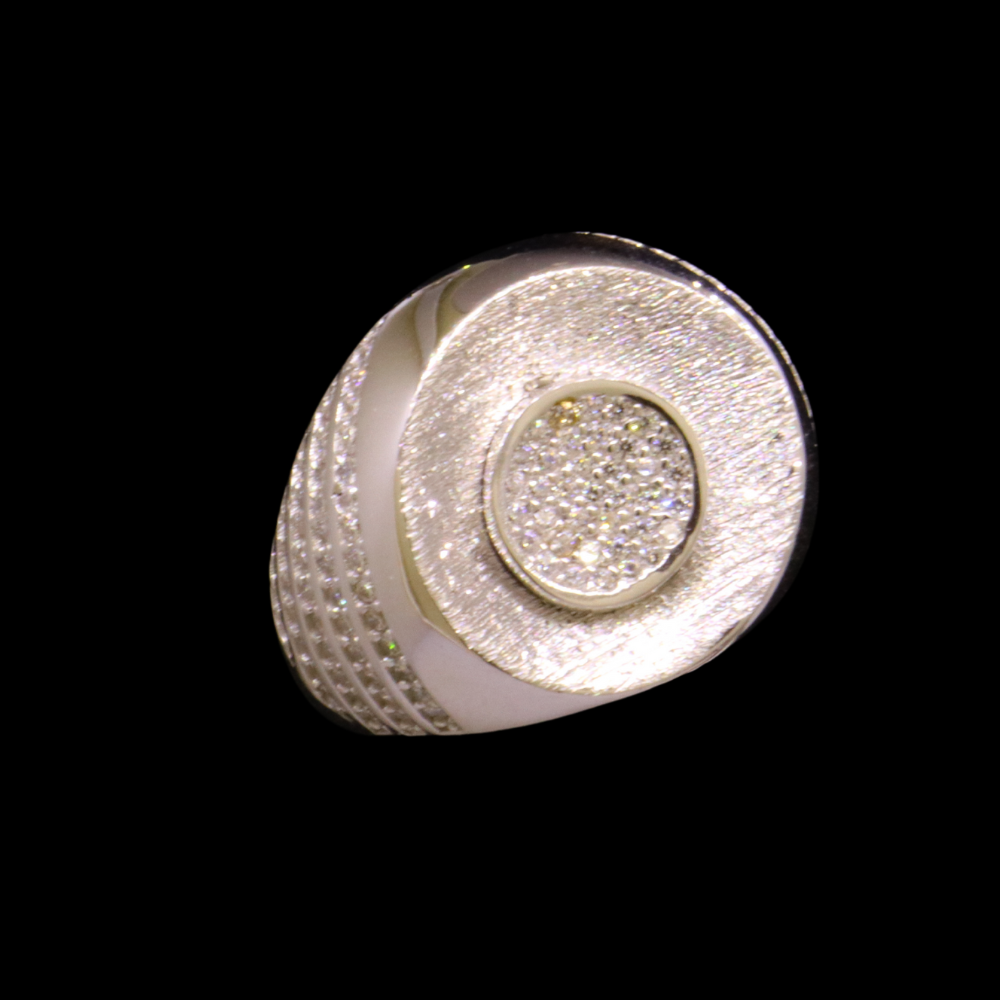18K White Gold Ring