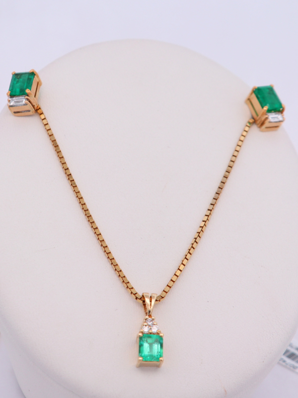 Diamond Necklace Set   