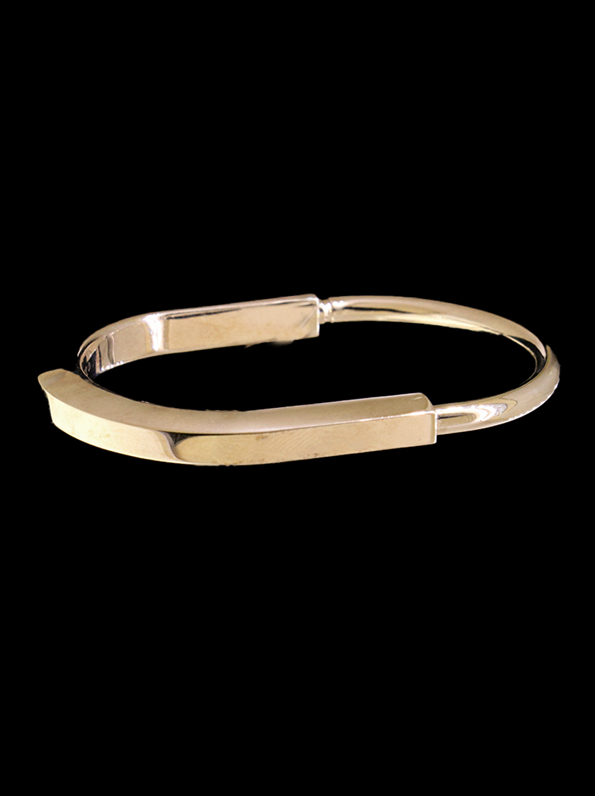 18K Gold Bangle Bracelet