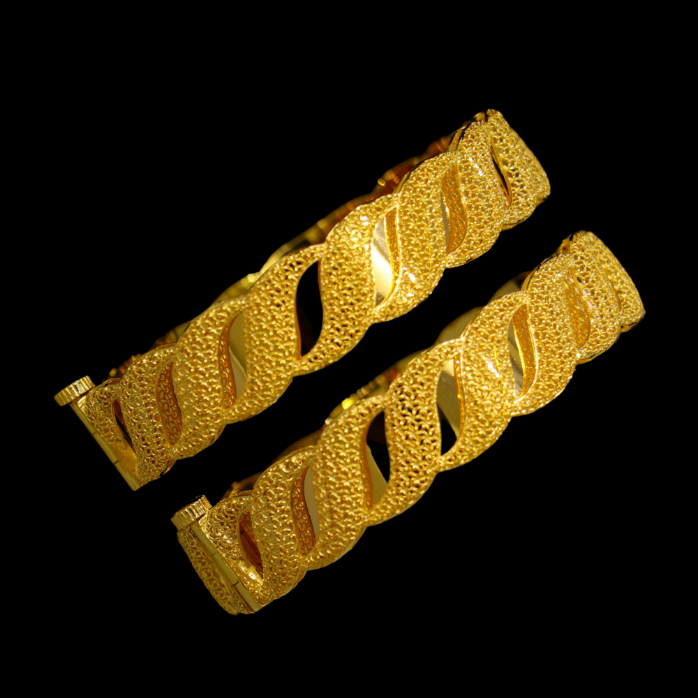 21K Gold Bangle Bracelet