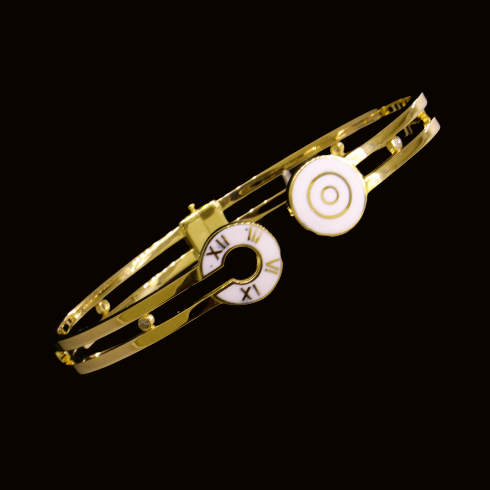 18k Gold Bangle Bracelet