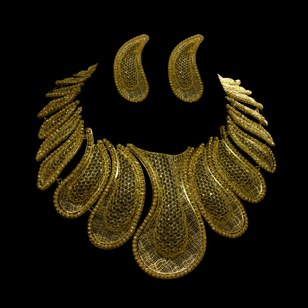 18K Gold Necklace Set   
