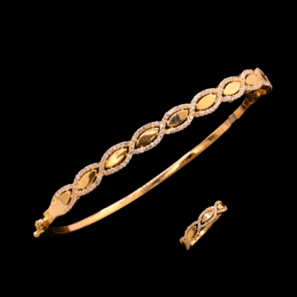 18K Gold Bangle with matching ring
