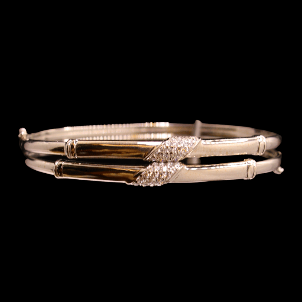18k Gold Bangle Bracelet 