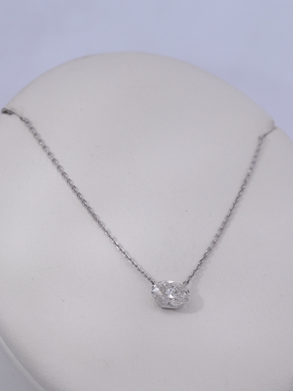 Lab-Diamond Necklace 