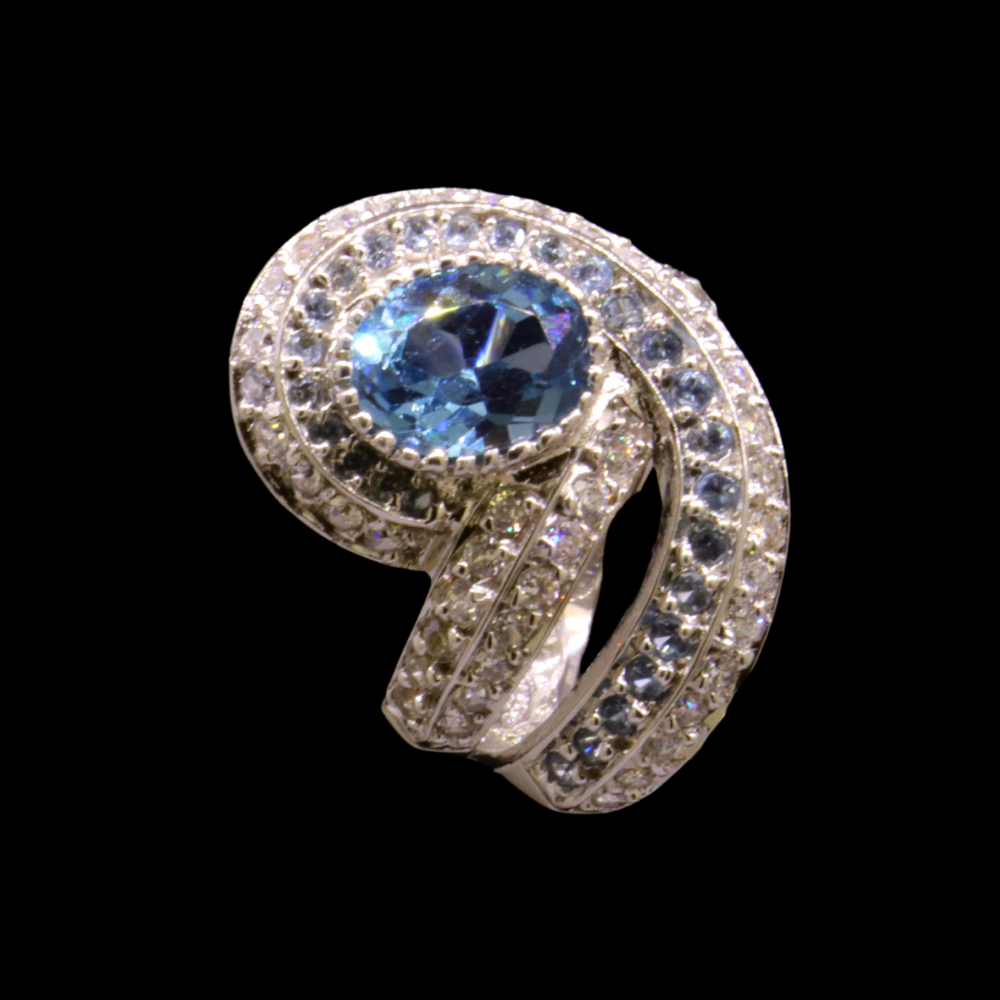 18K White Gold Ring