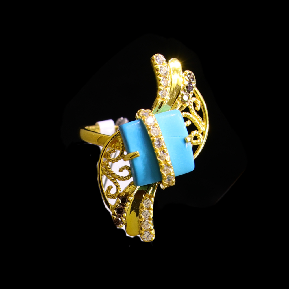 18K Gold Ring                                                                    