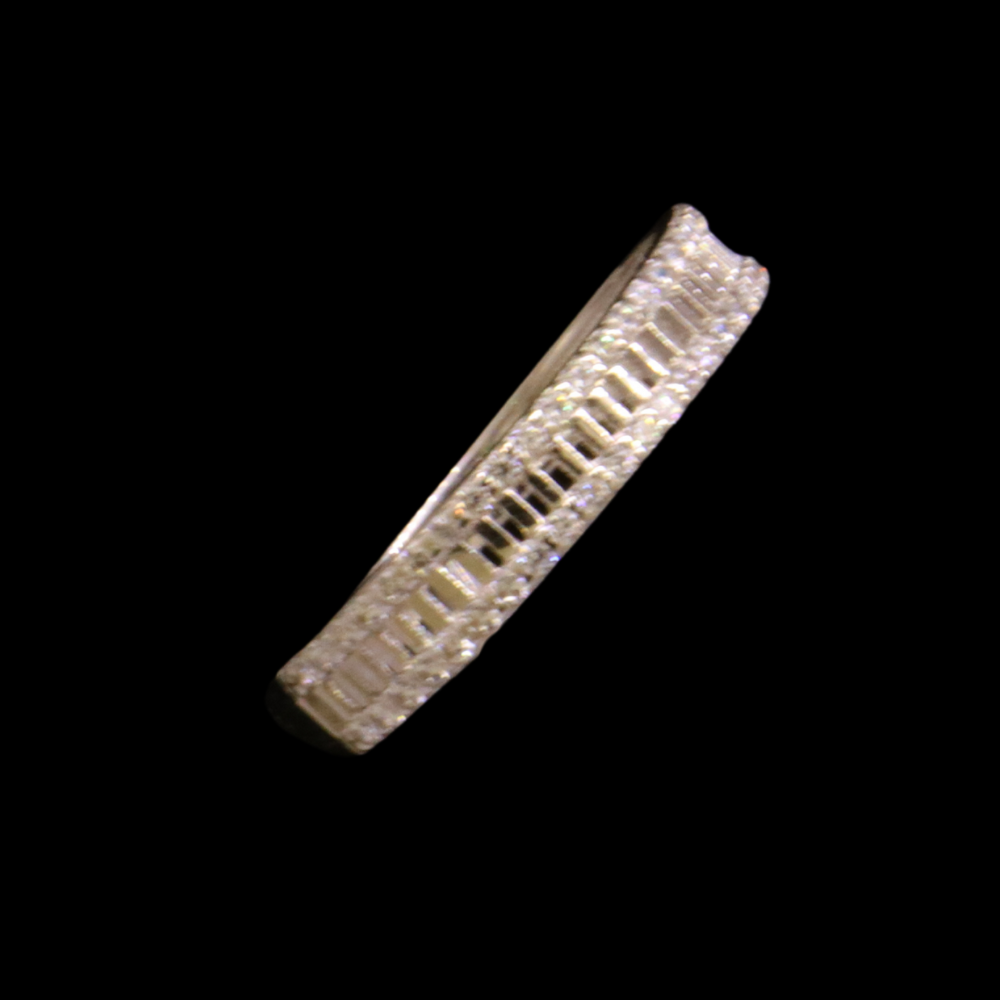 18K White Gold Ring