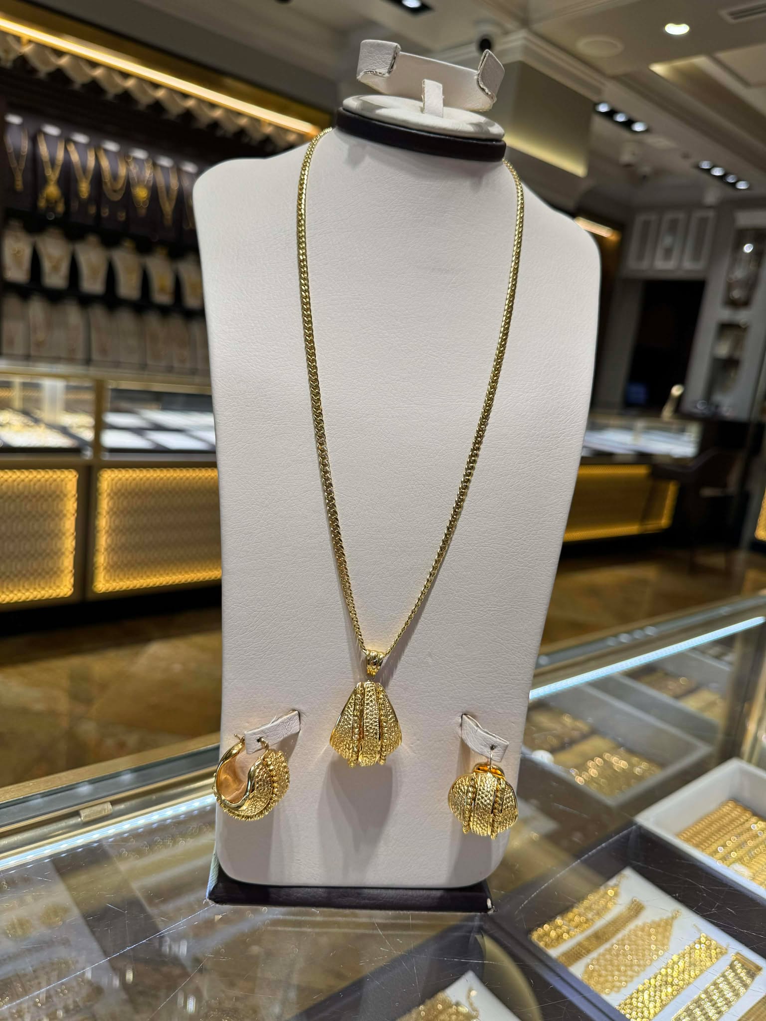 18K Gold Necklace Set