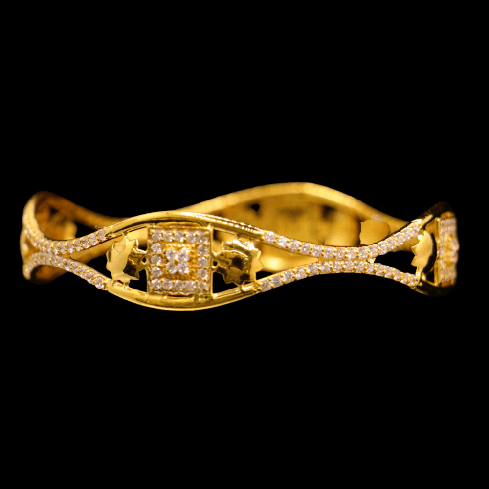 Yellow Gold Bangle Bracelet, style SD26723